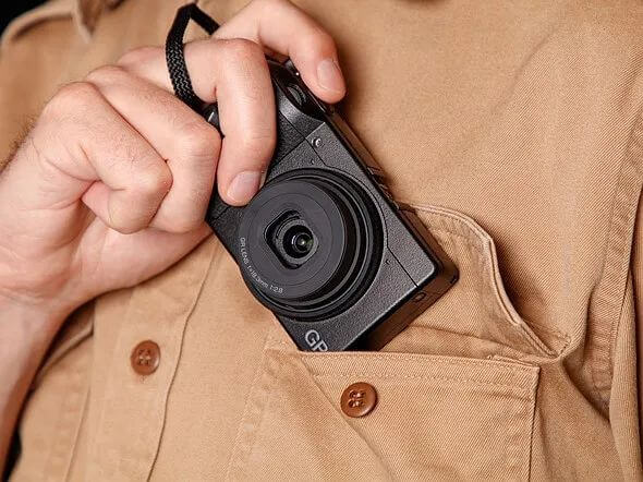 Ricoh GR III