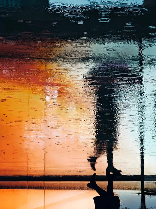 Appreciation of Light and Shadow in Rainy Day Photography