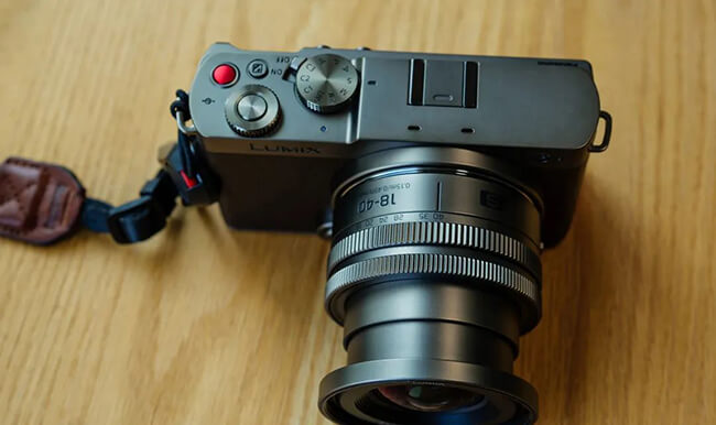 Comparison Between Panasonic LUMIX S9 and Sony A7C2