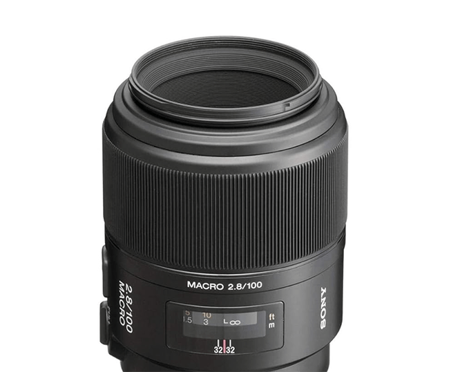 Minolta 100mm f2.8 macro